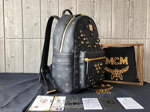MCM雙肩背包 原單 Stark鉚釘雙肩背包 Visetos塗層材料 標誌性“M”字形多種金屬鉚釘 升級款 MCM女背包  mdmc1343